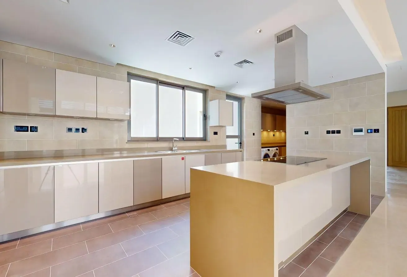 Private Pool| Fully Landscaped| Huge Layout