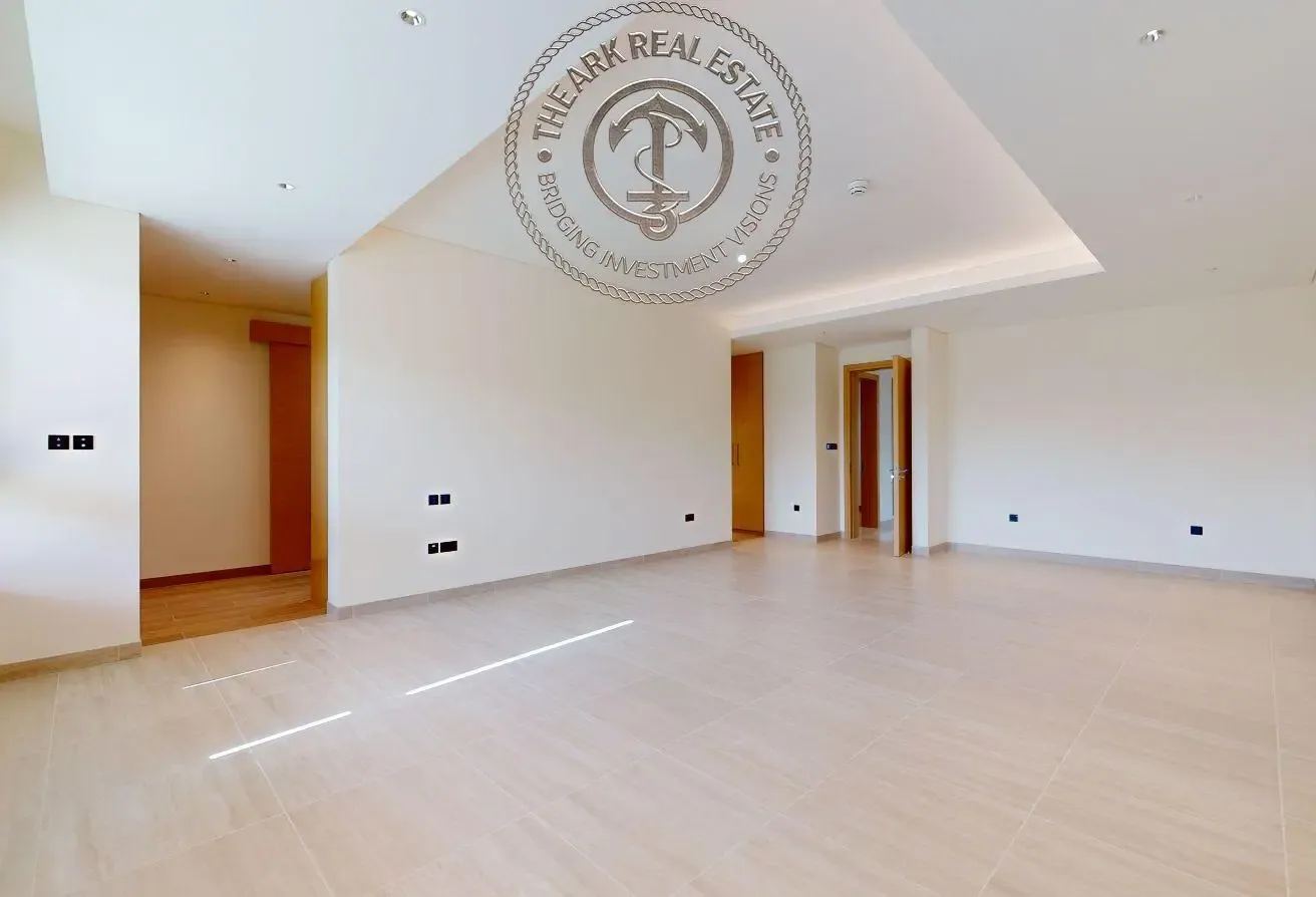Waterfront 5BR Villa | Near Downtown Dubai