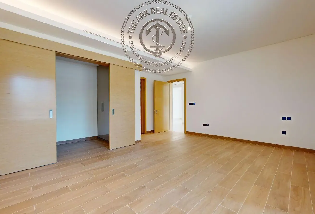 Waterfront 5BR Villa | Near Downtown Dubai