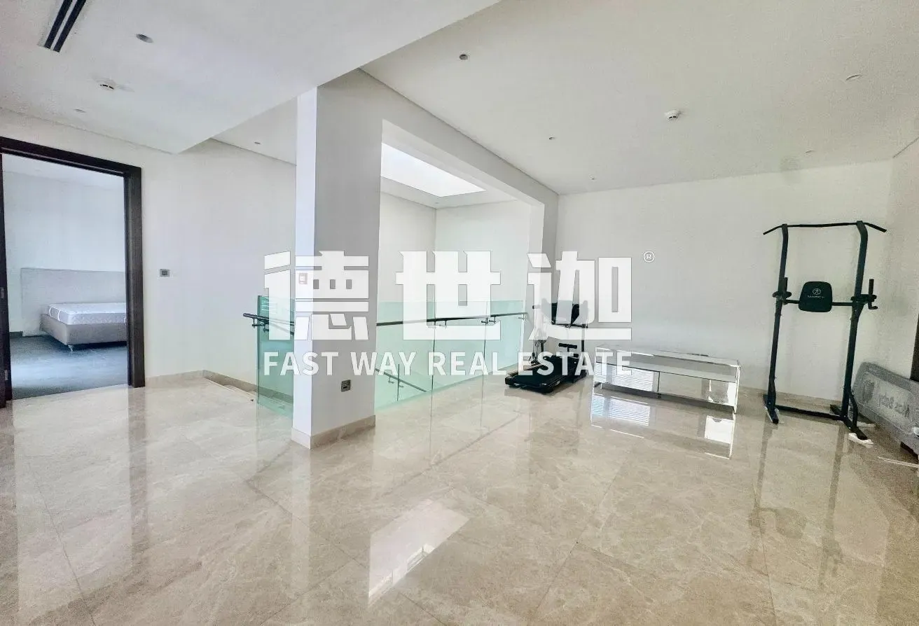 Vacant | Spacious | Privacy | Semi-furnished