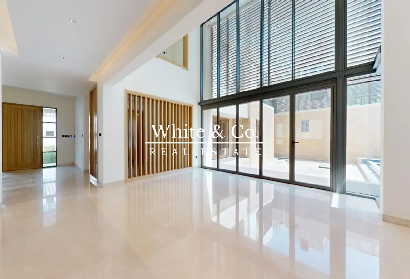 Fully Landscaped | Pool | Vacant 5 Bedroom