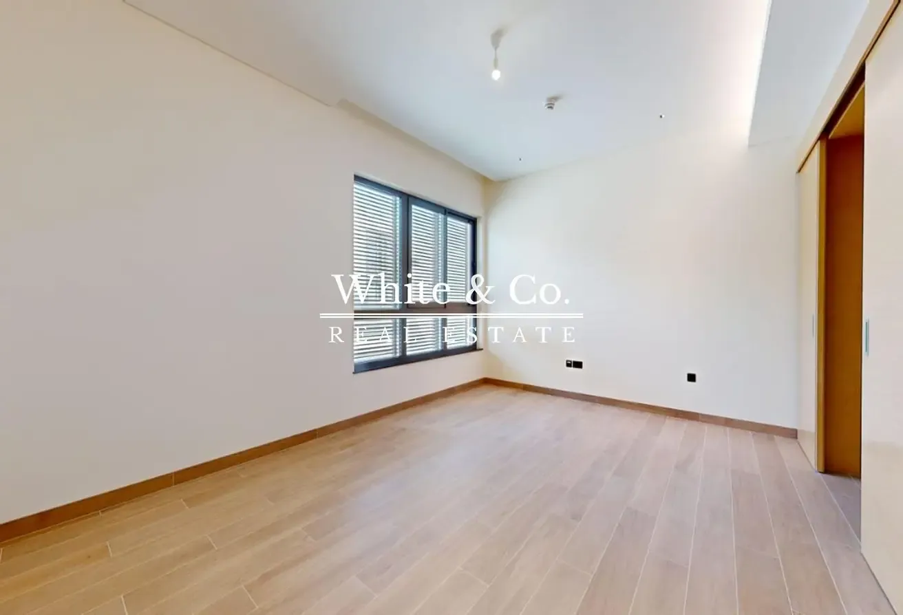 Fully Landscaped | Pool | Vacant 5 Bedroom