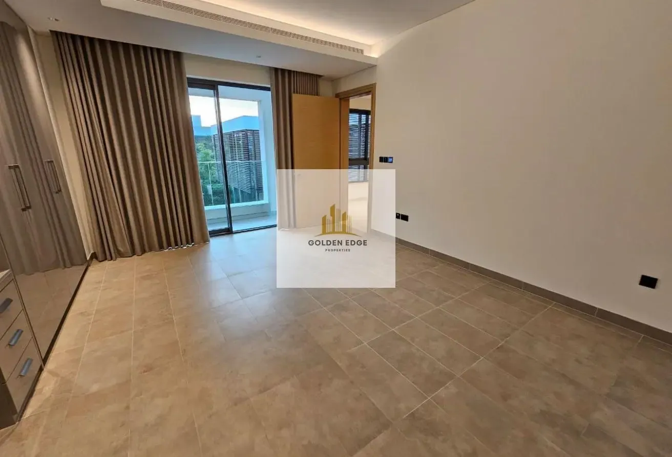 PRIVATE POOL | PRIME LOCATION | BRIGHT UNIT |
