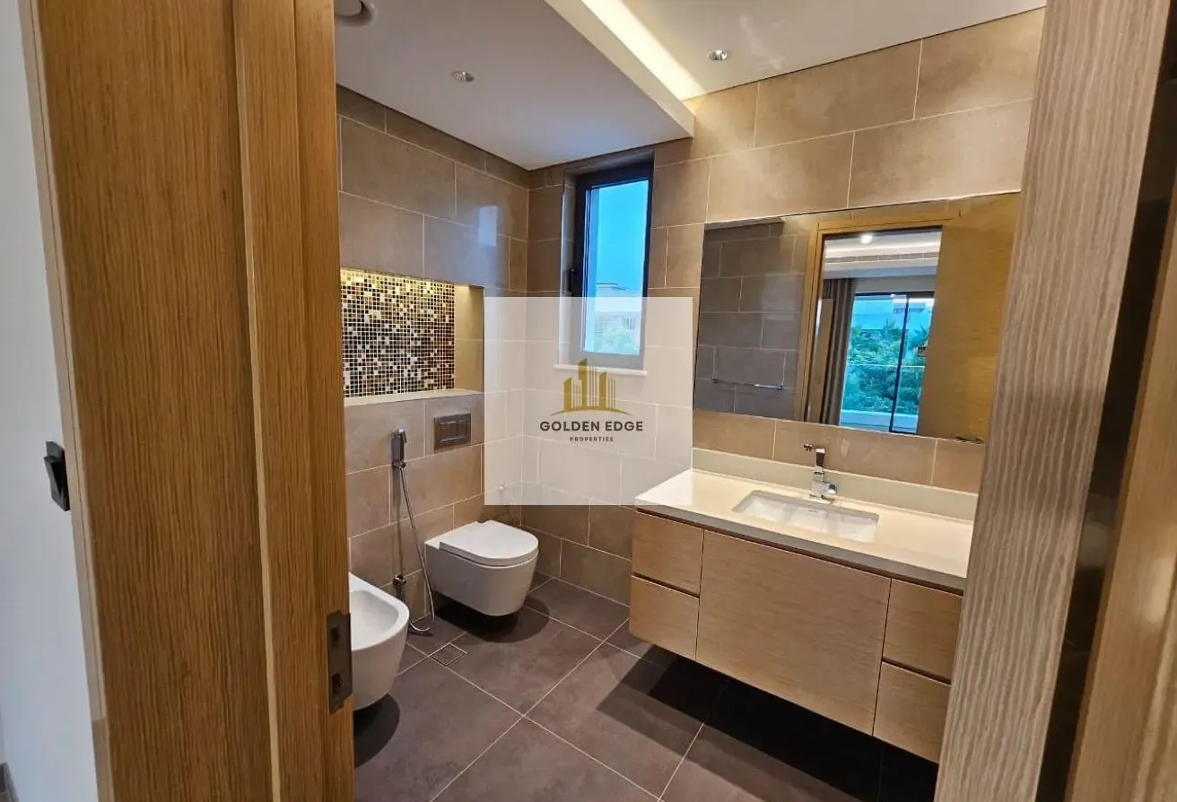 PRIVATE POOL | PRIME LOCATION | BRIGHT UNIT |