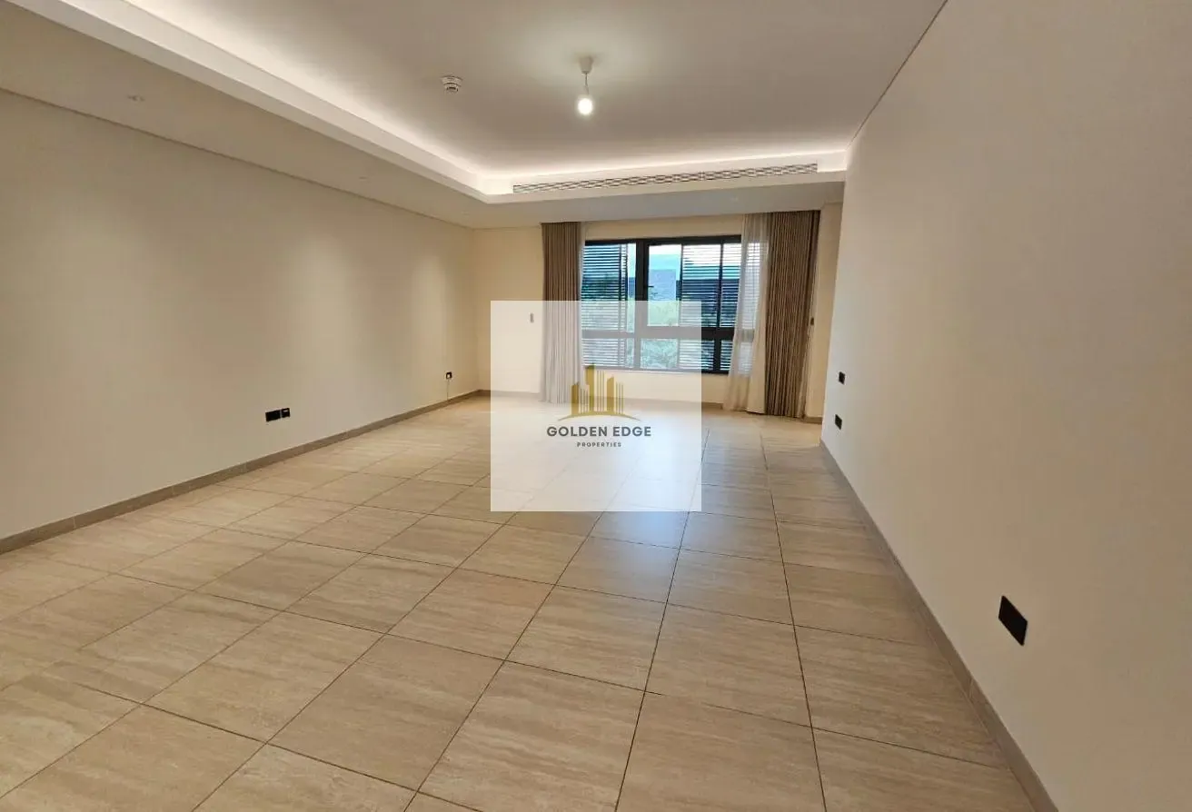 PRIVATE POOL | PRIME LOCATION | BRIGHT UNIT |