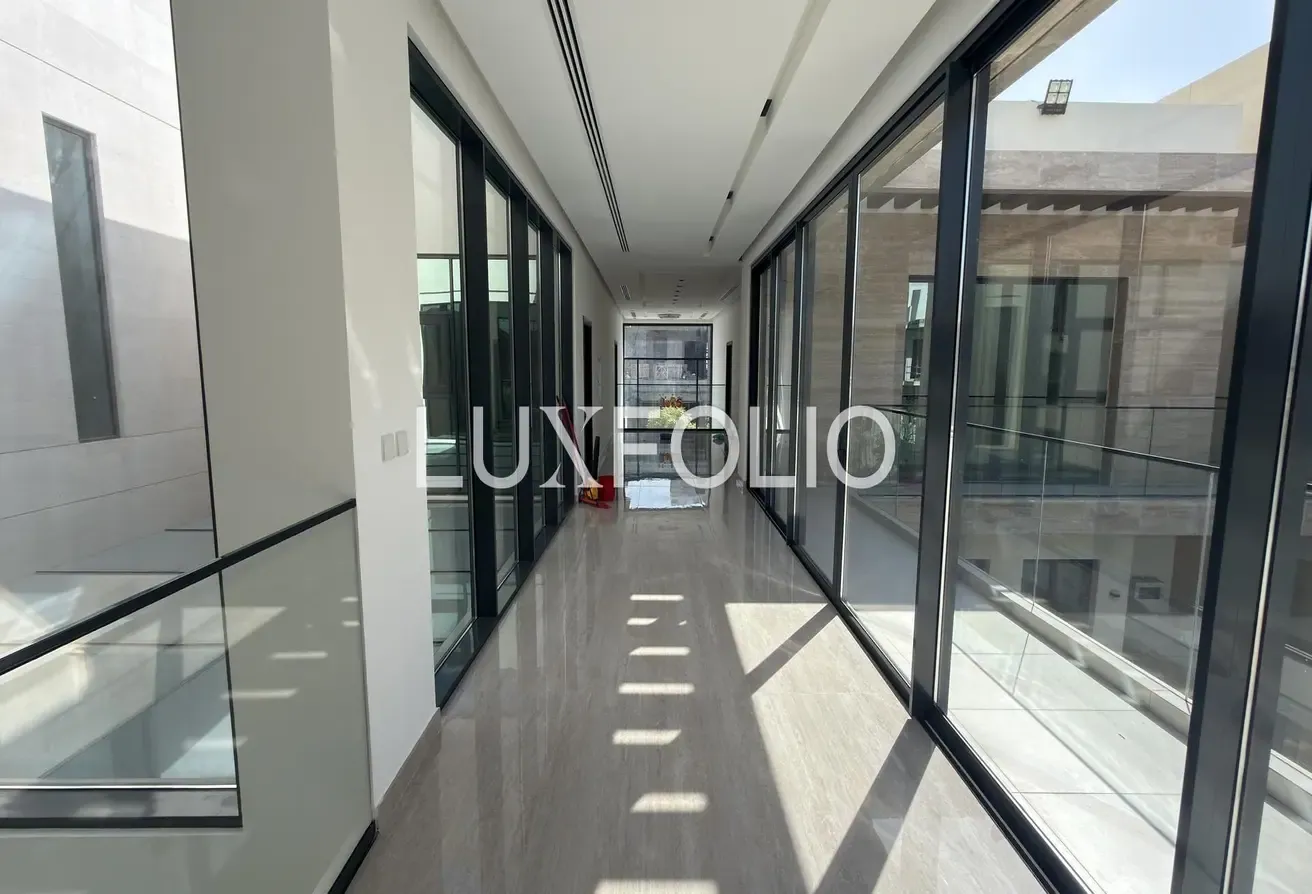 Large Layout | Vacant | Private Pool