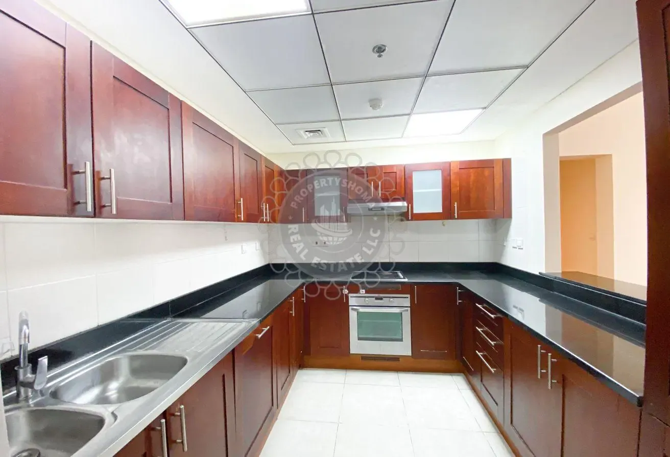 Unfurnished 2BR+maid | Vacant | AC free