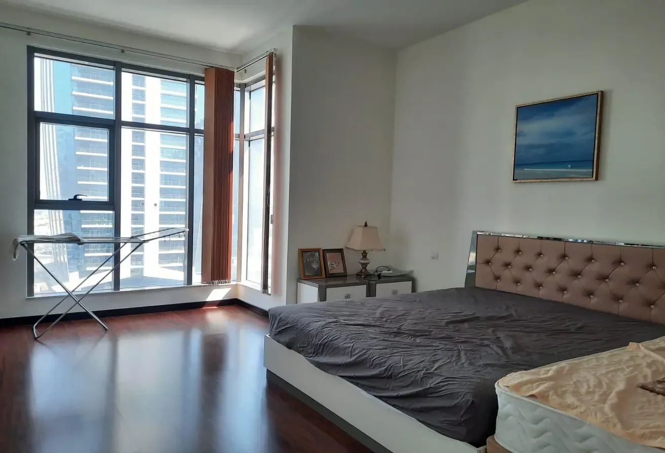 Luxurious 2 Bedroom + Maids Meadows View