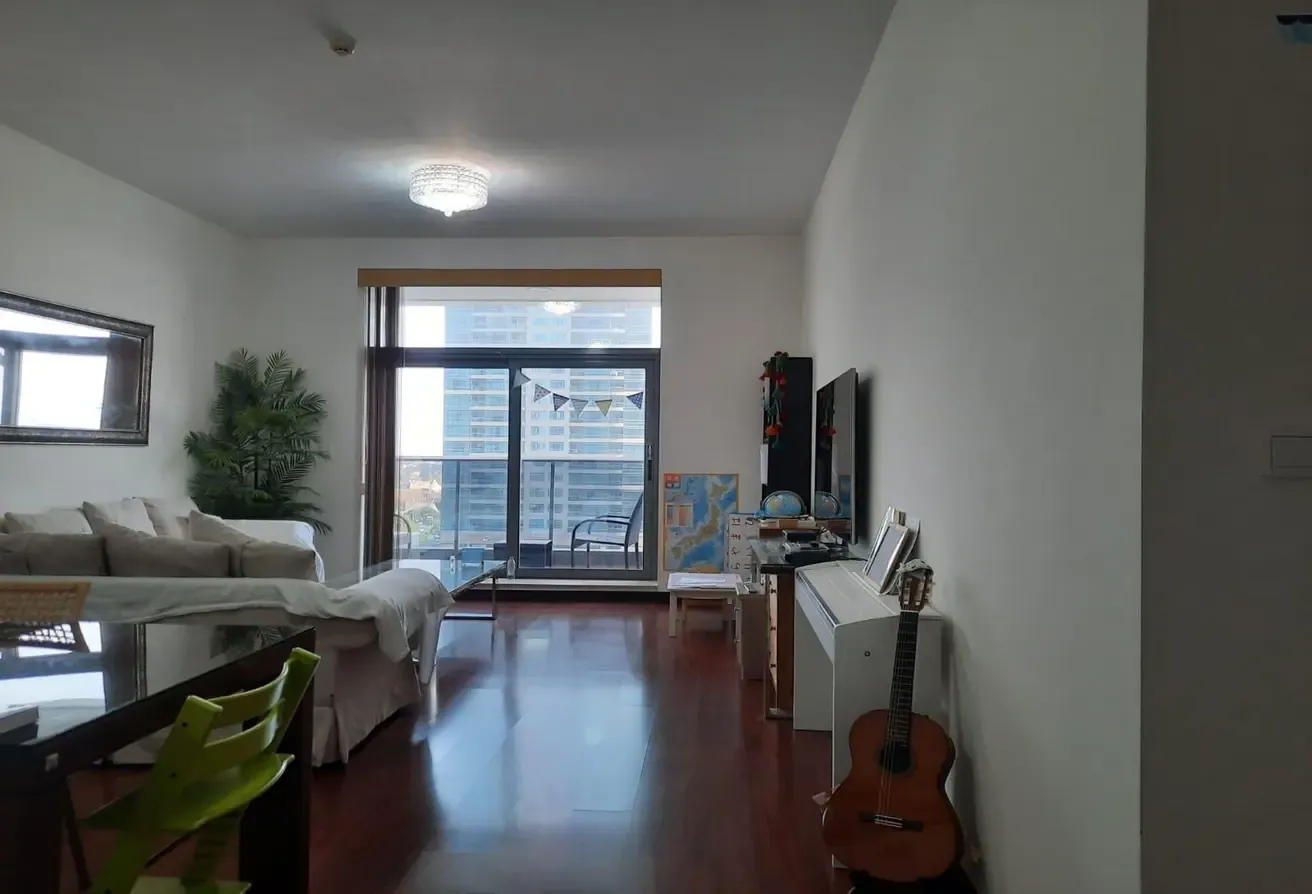 Luxurious 2 Bedroom + Maids Meadows View