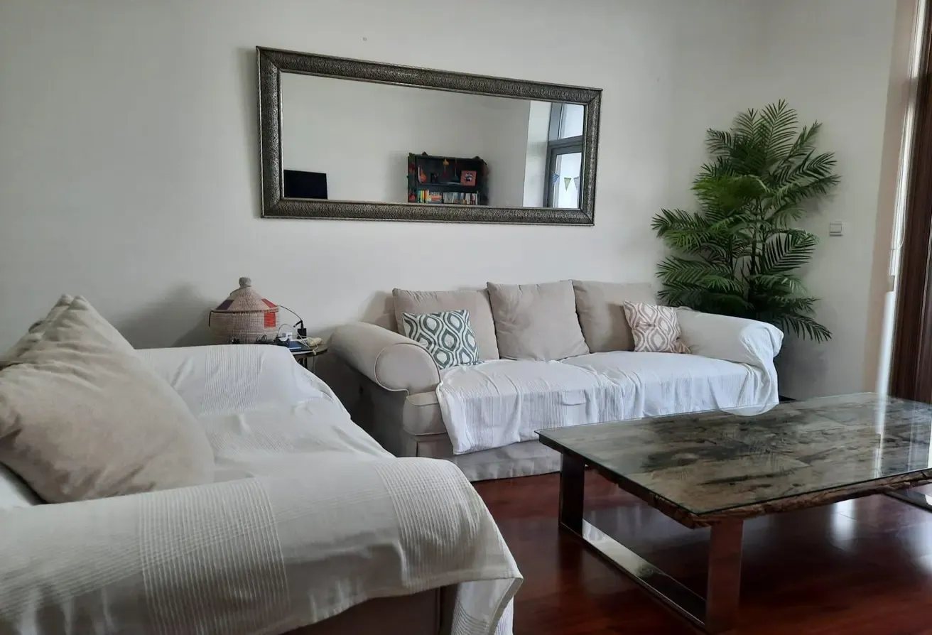 Luxurious 2 Bedroom + Maids Meadows View
