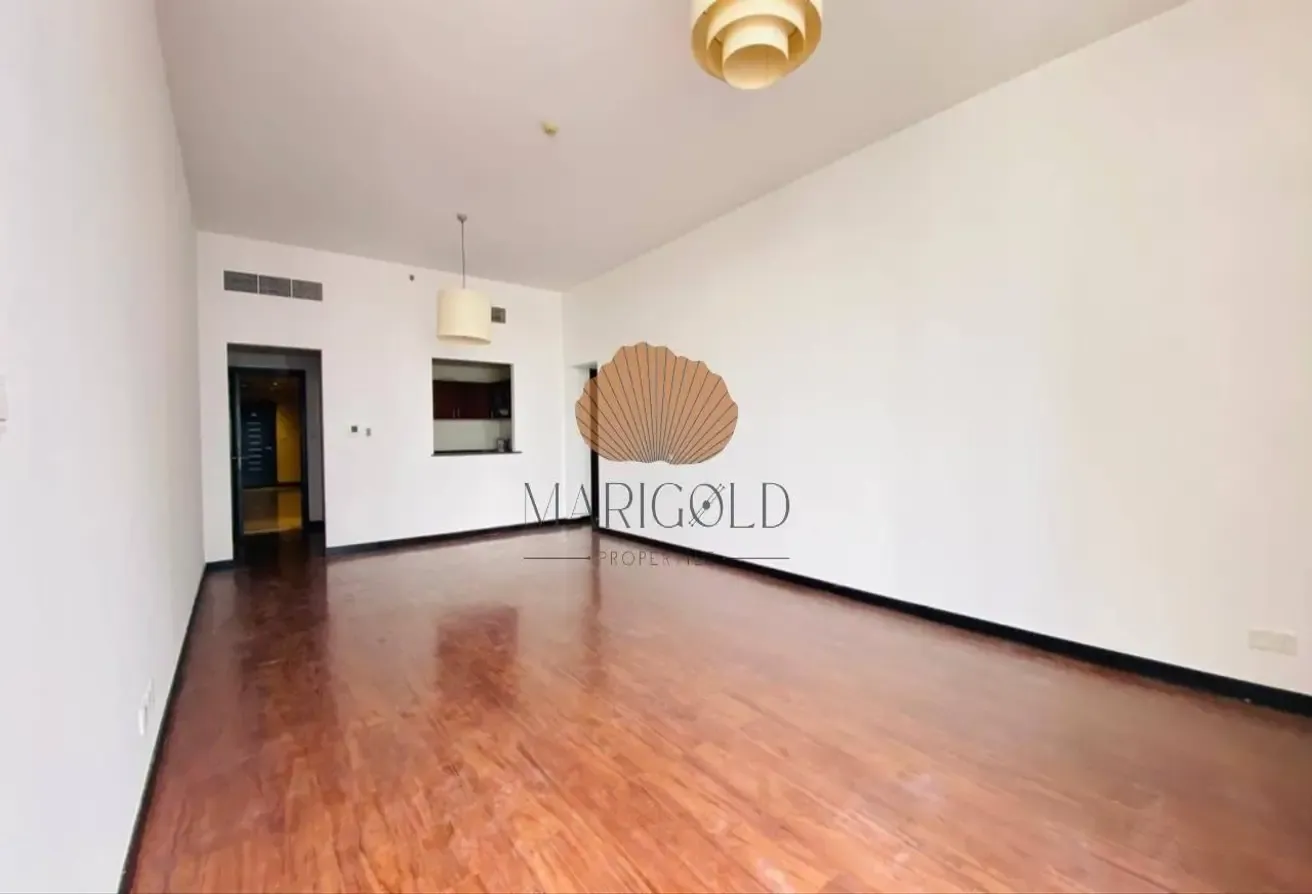 SPACIOUS I BEAUTIFUL VIEWS I AVAILABLE NOW