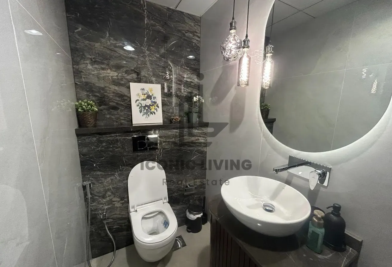 Spacious 2 Bedroom Apartment | Unfurnished