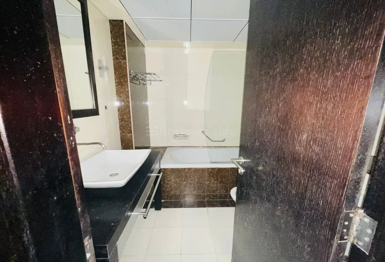 2BR+MAID | VACANT | MULTIPAL OPTIONS | BRIGHT UNIT