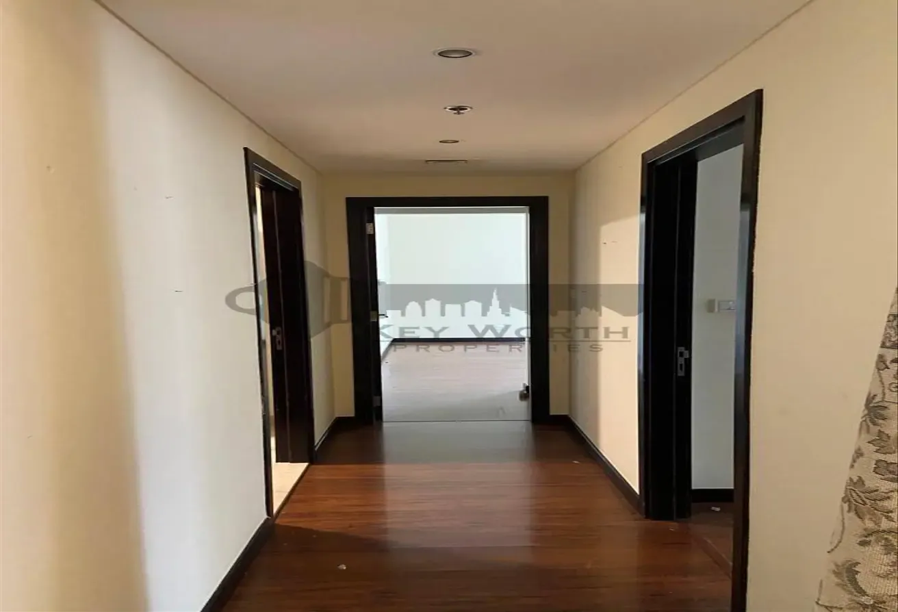Spacious I Near metro I Best price I Grabe it