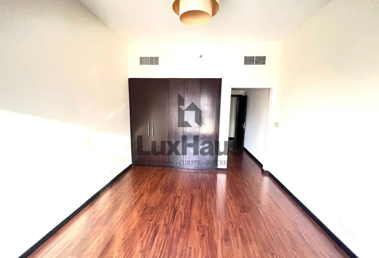 2bed+Maids| Unfurnished| Near Metro| Vastu| Vacant