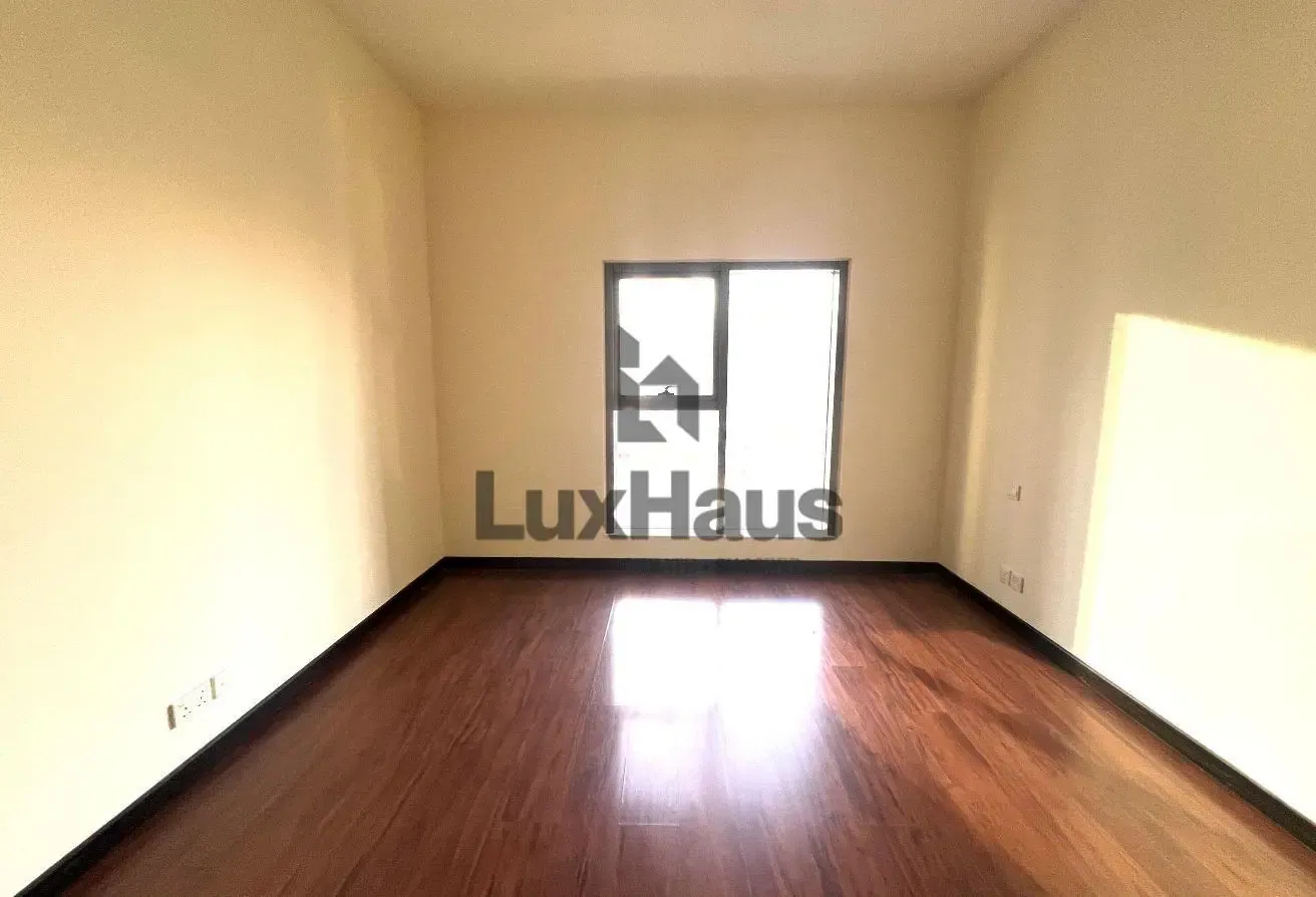 2bed+Maids| Unfurnished| Near Metro| Vastu| Vacant