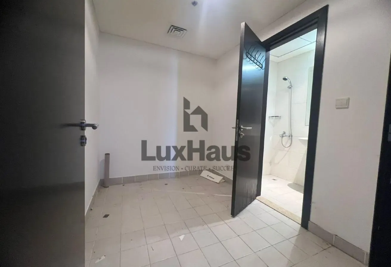 2bed+Maids| Unfurnished| Near Metro| Vastu| Vacant
