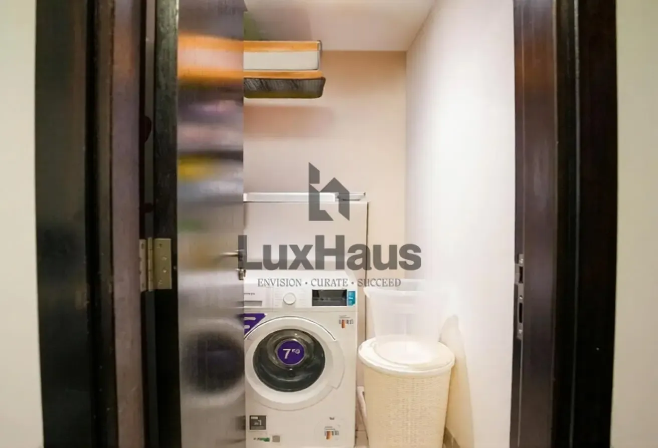 2+Maids | Near Metro | Upgraded | Chiller Free