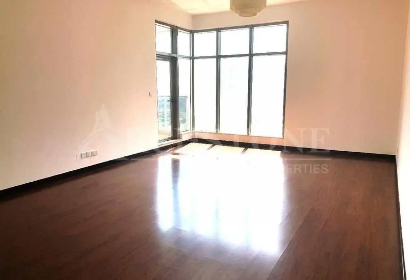 Luxurious 2 BR + Maids Apt in Green Lakes Tower