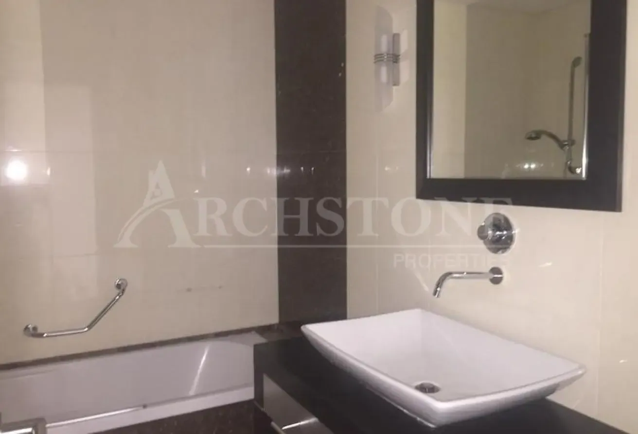 Luxurious 2 BR + Maids Apt in Green Lakes Tower