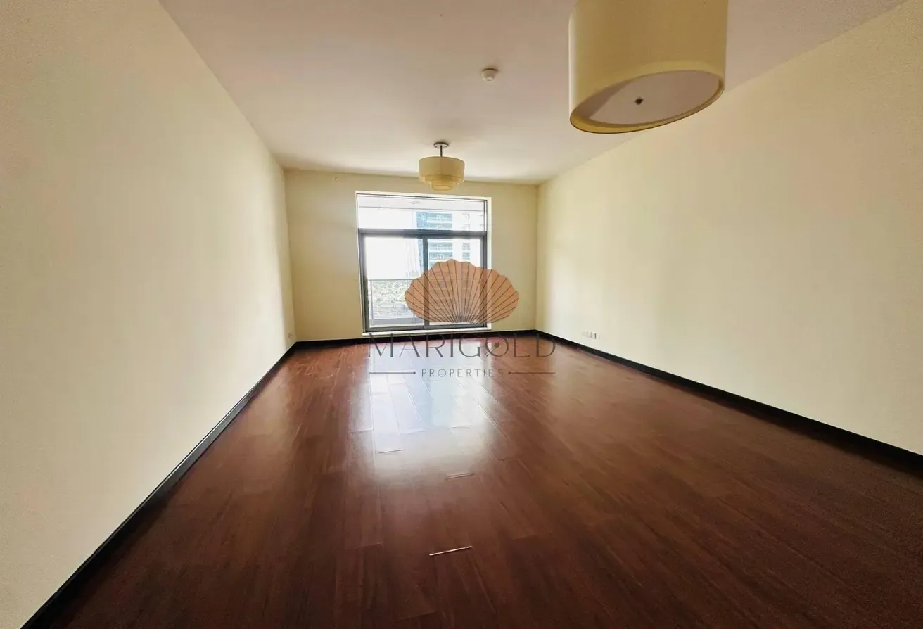 CHILLER FREE | SPACIOUS | NEAR TO METRO