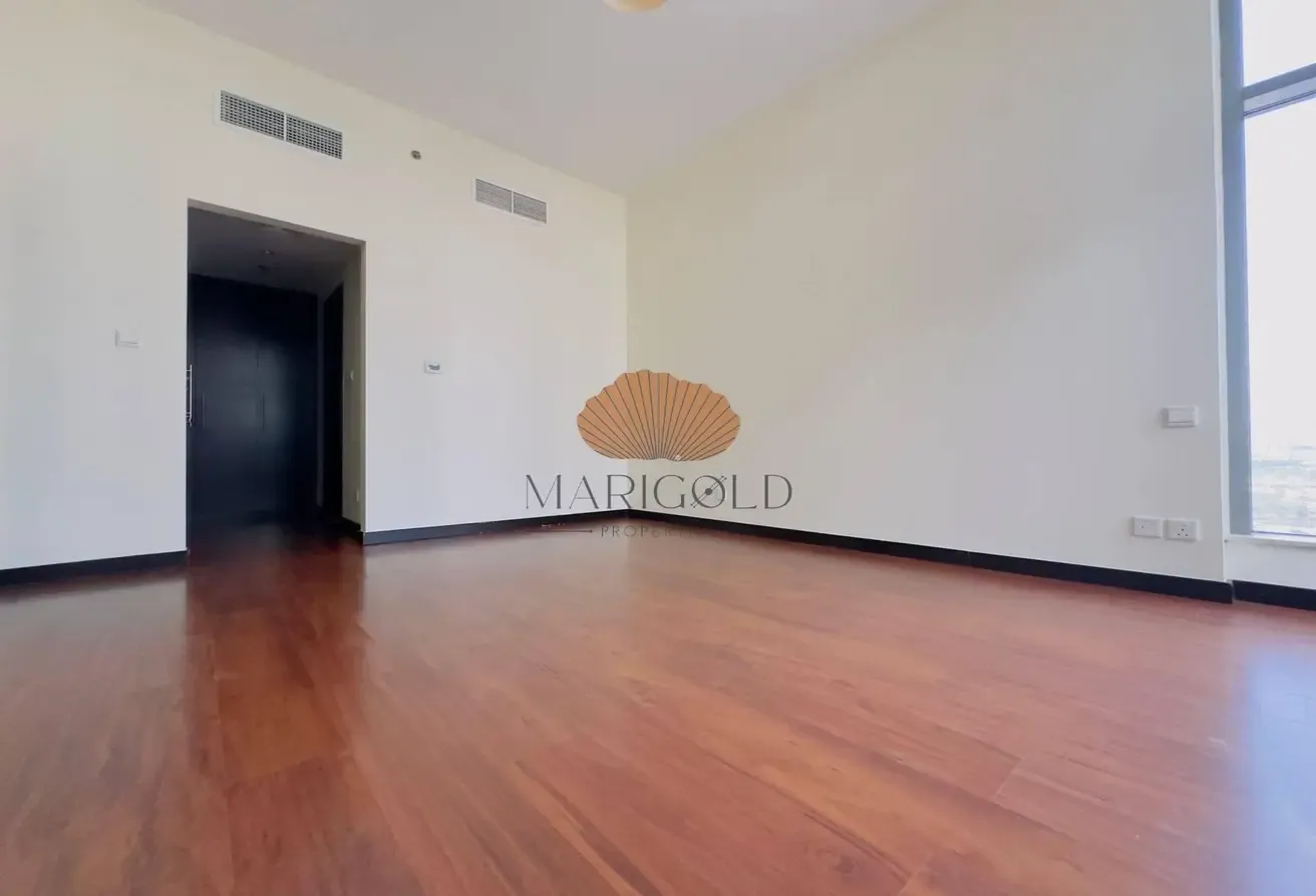 CHILLER FREE | SPACIOUS | NEAR TO METRO