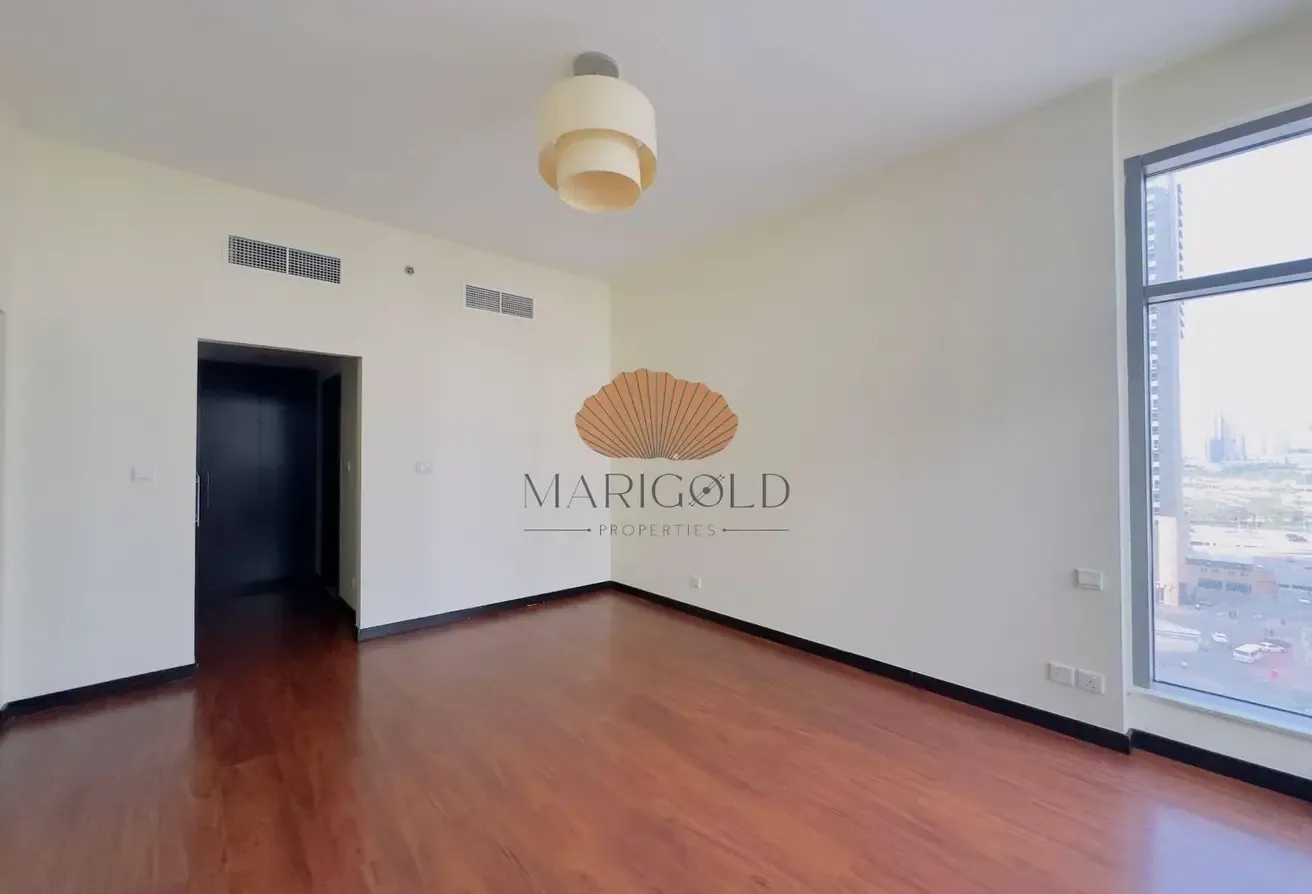 CHILLER FREE | SPACIOUS | NEAR TO METRO