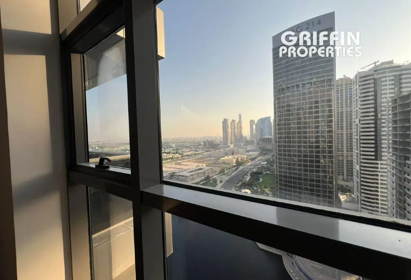 2BHK| MAID | HIGH END | TRANQUILE VIEW| DEMANDING