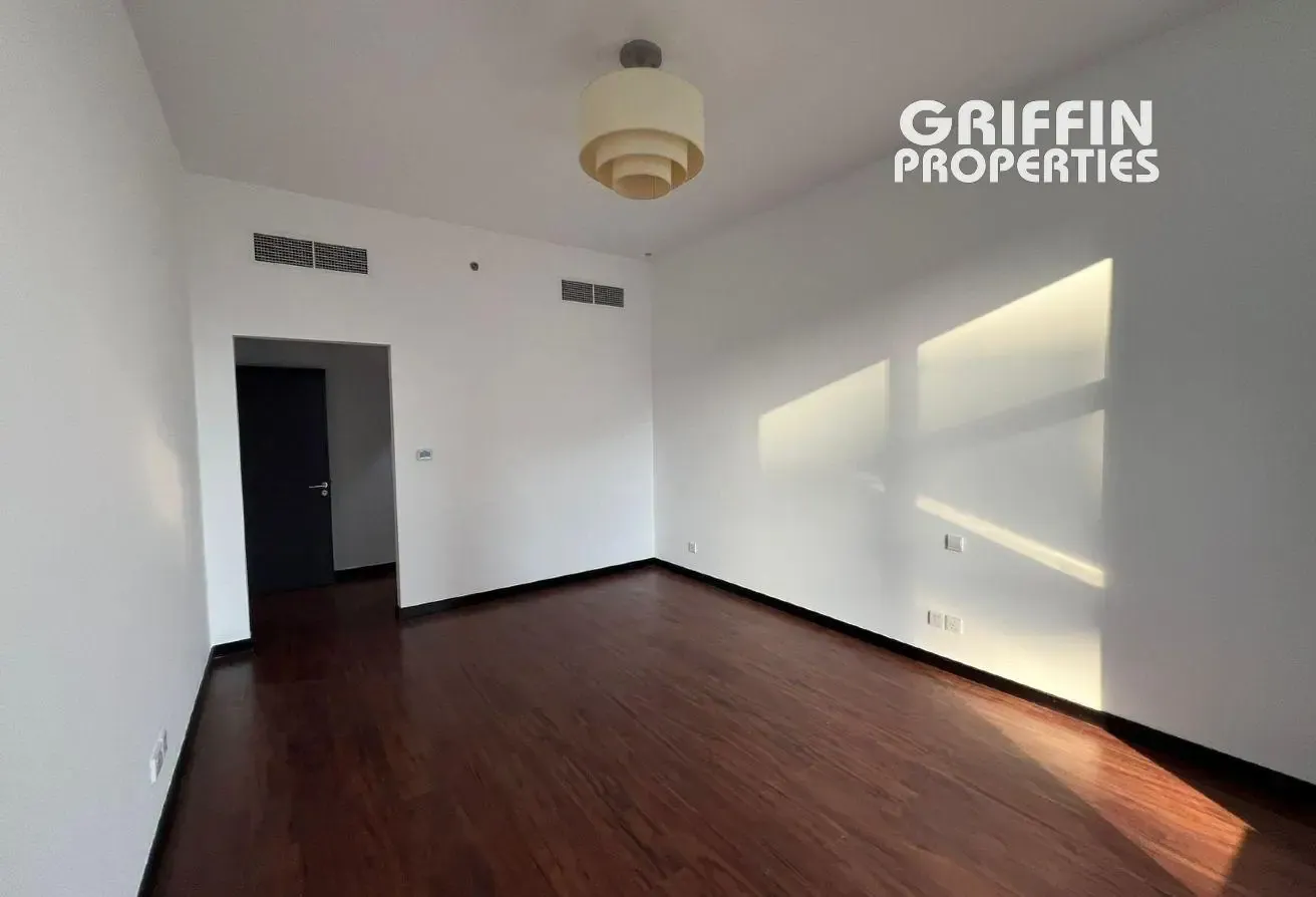 2BHK| MAID | HIGH END | TRANQUILE VIEW| DEMANDING
