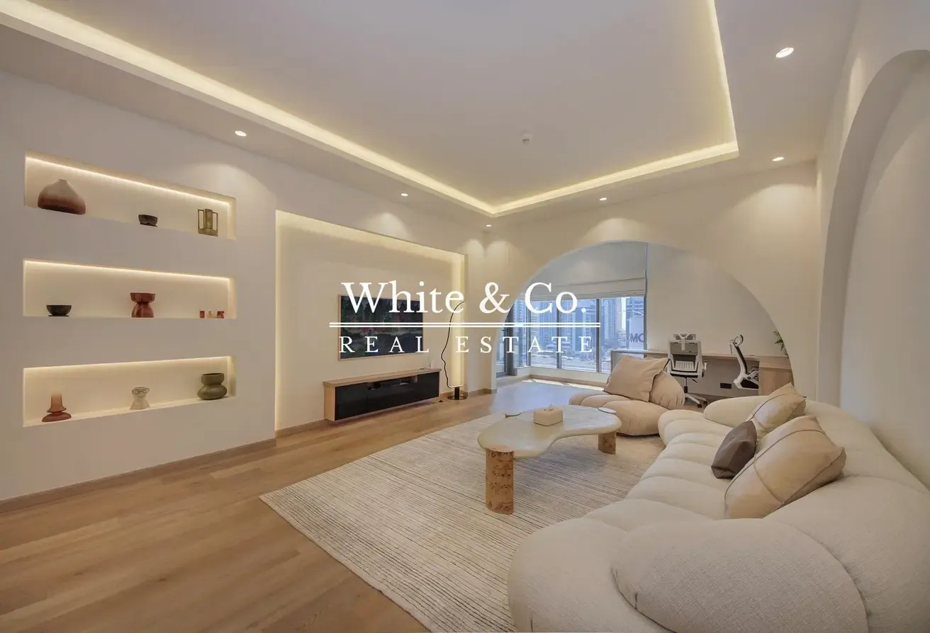 Fully Upgraded | Luxury | Vacant July End