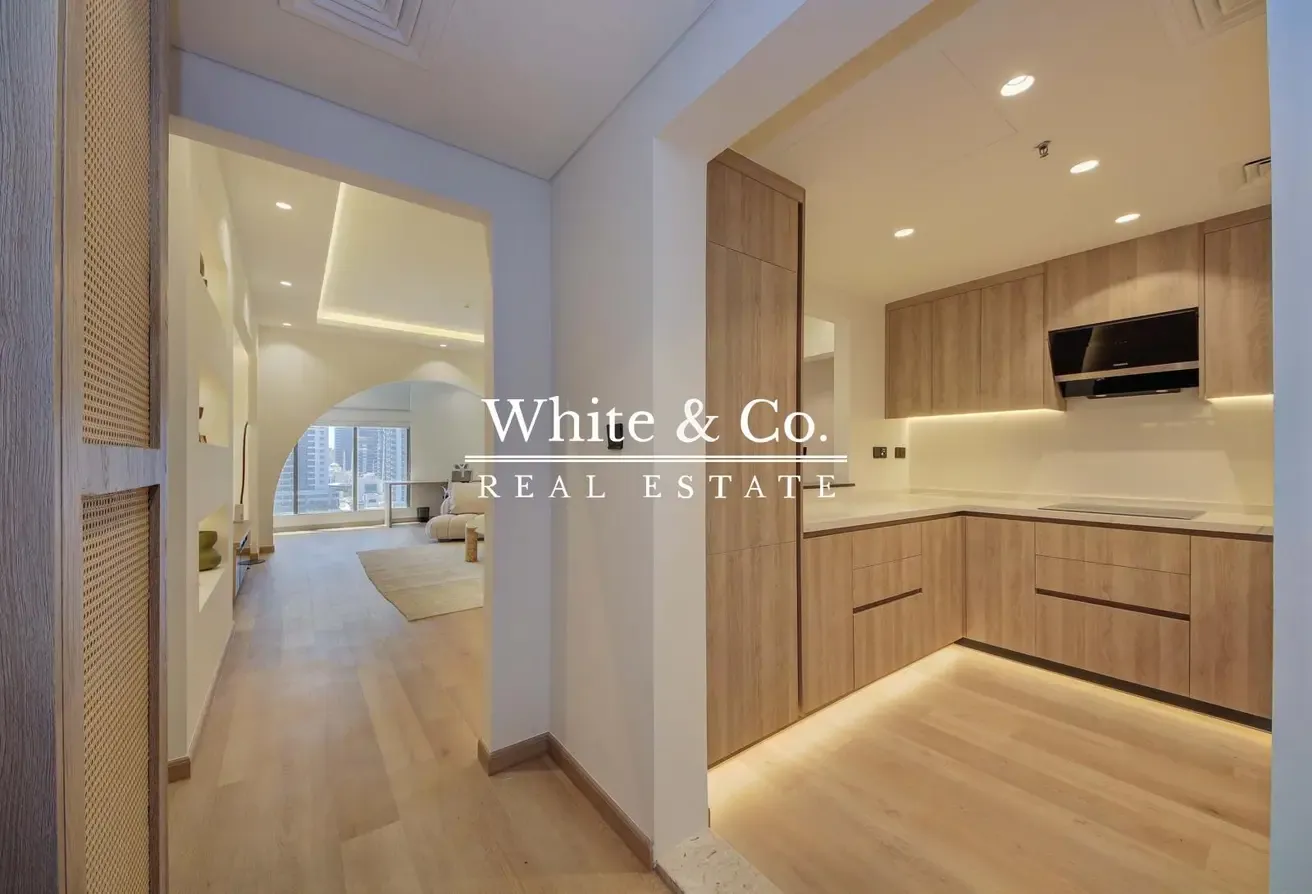 Fully Upgraded | Luxury | Vacant July End