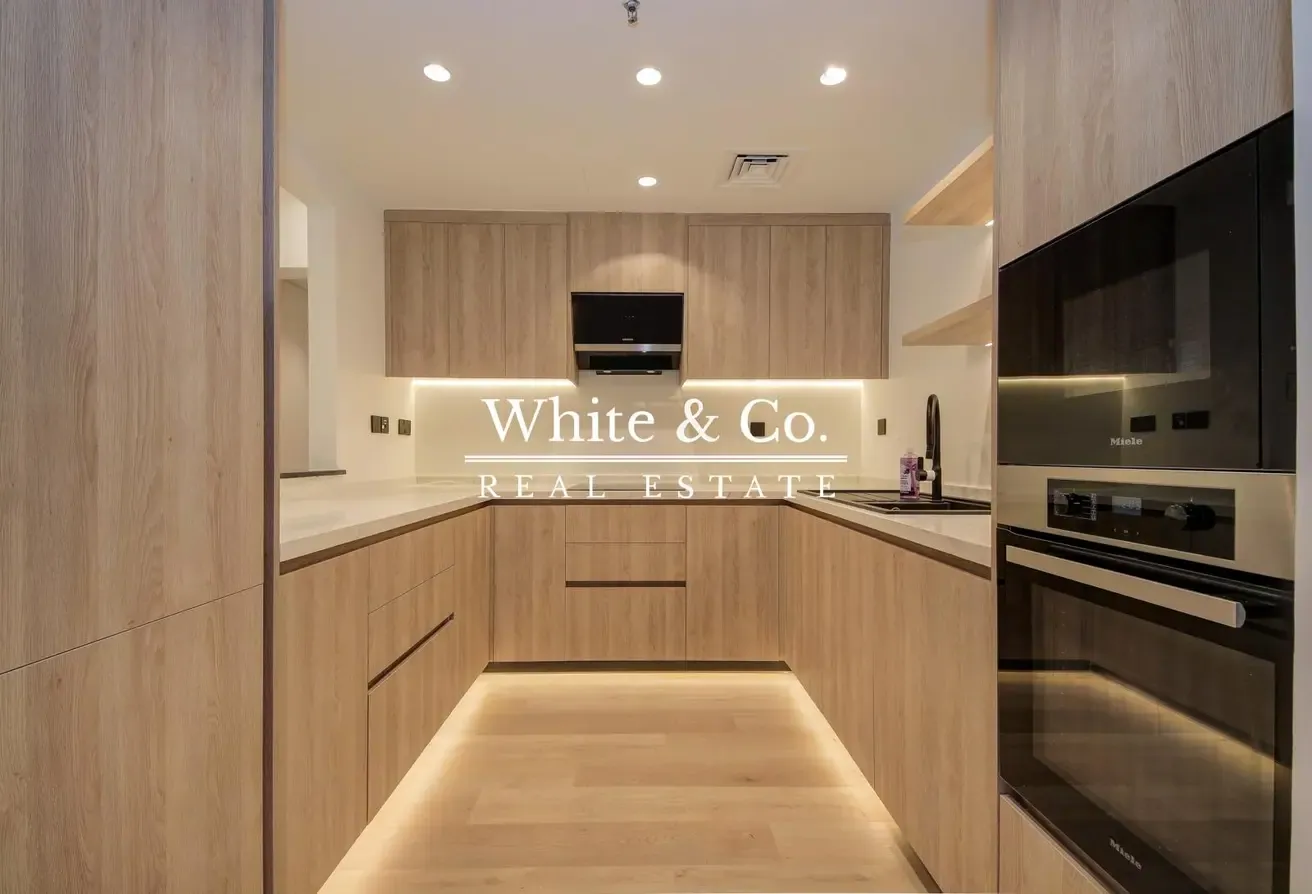 Fully Upgraded | Luxury | Vacant July End