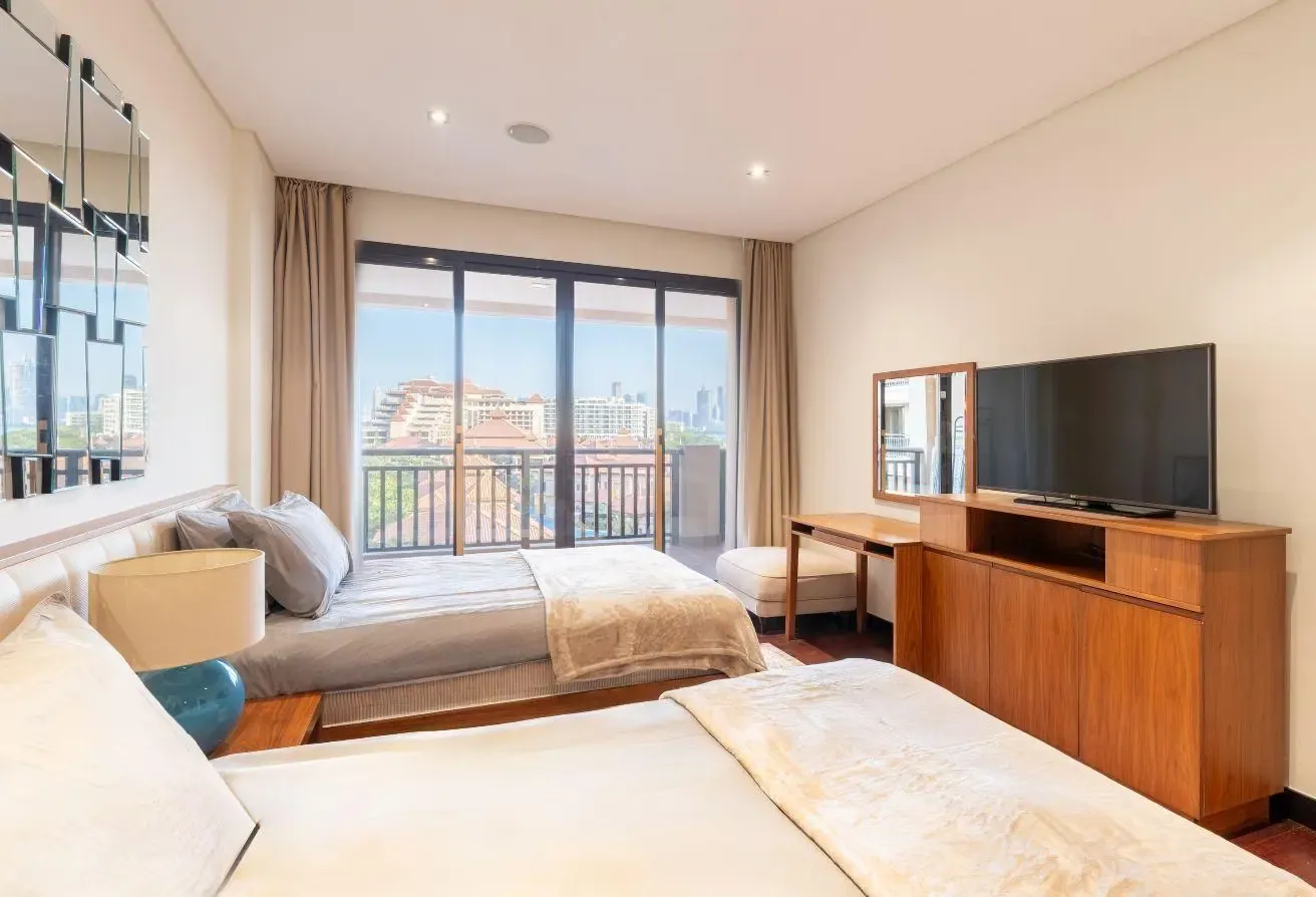 Royal Amwaj Residences North | Beachfront living