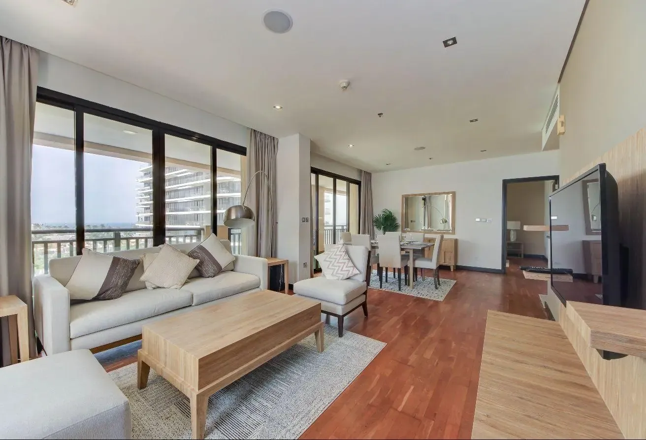 Refurbished 2-Bedroom Apartment in Palm Jumeirah