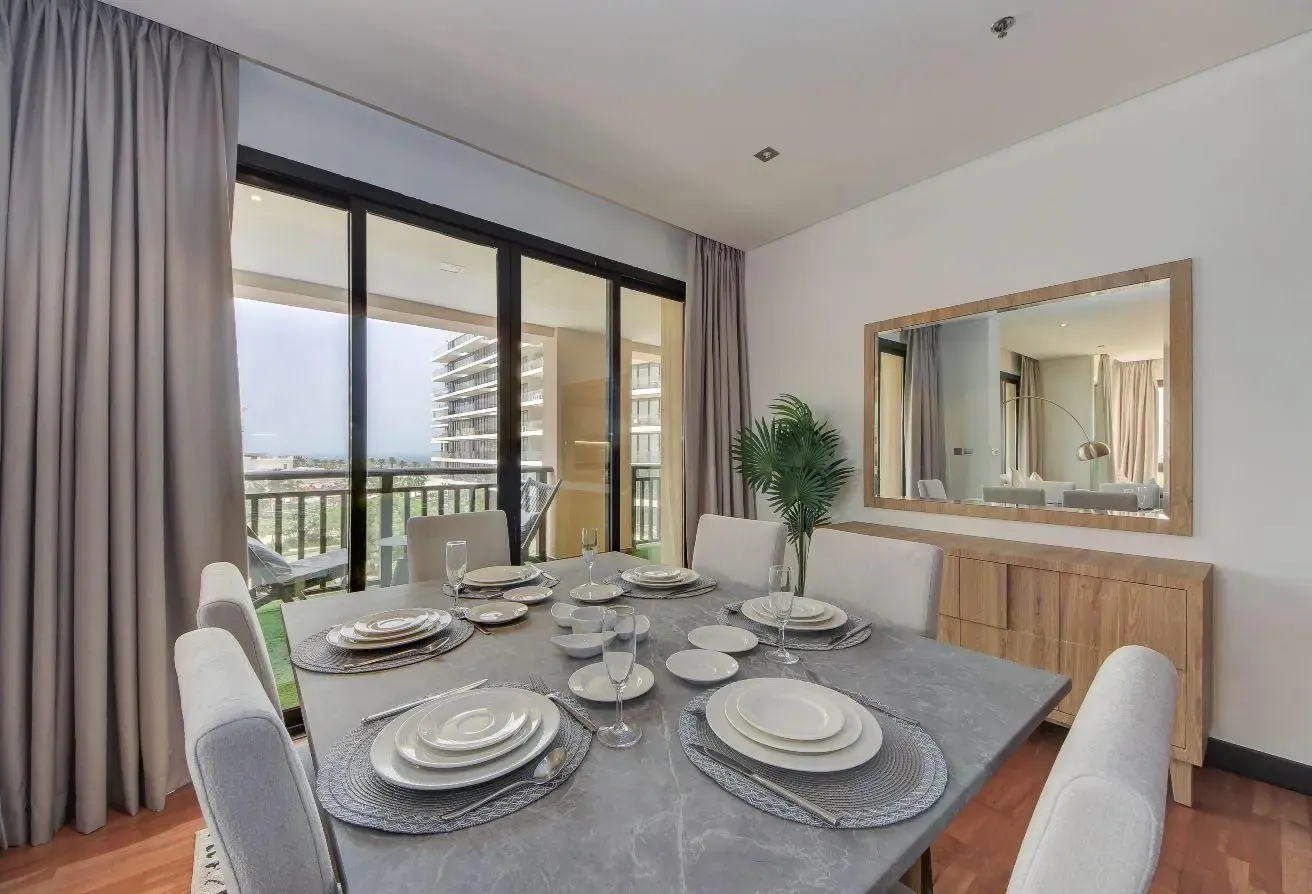 Refurbished 2-Bedroom Apartment in Palm Jumeirah