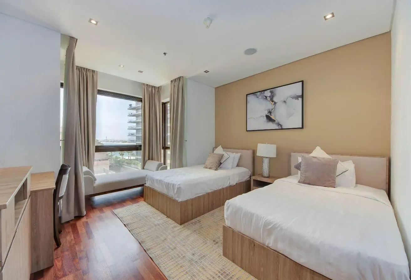 Refurbished 2-Bedroom Apartment in Palm Jumeirah