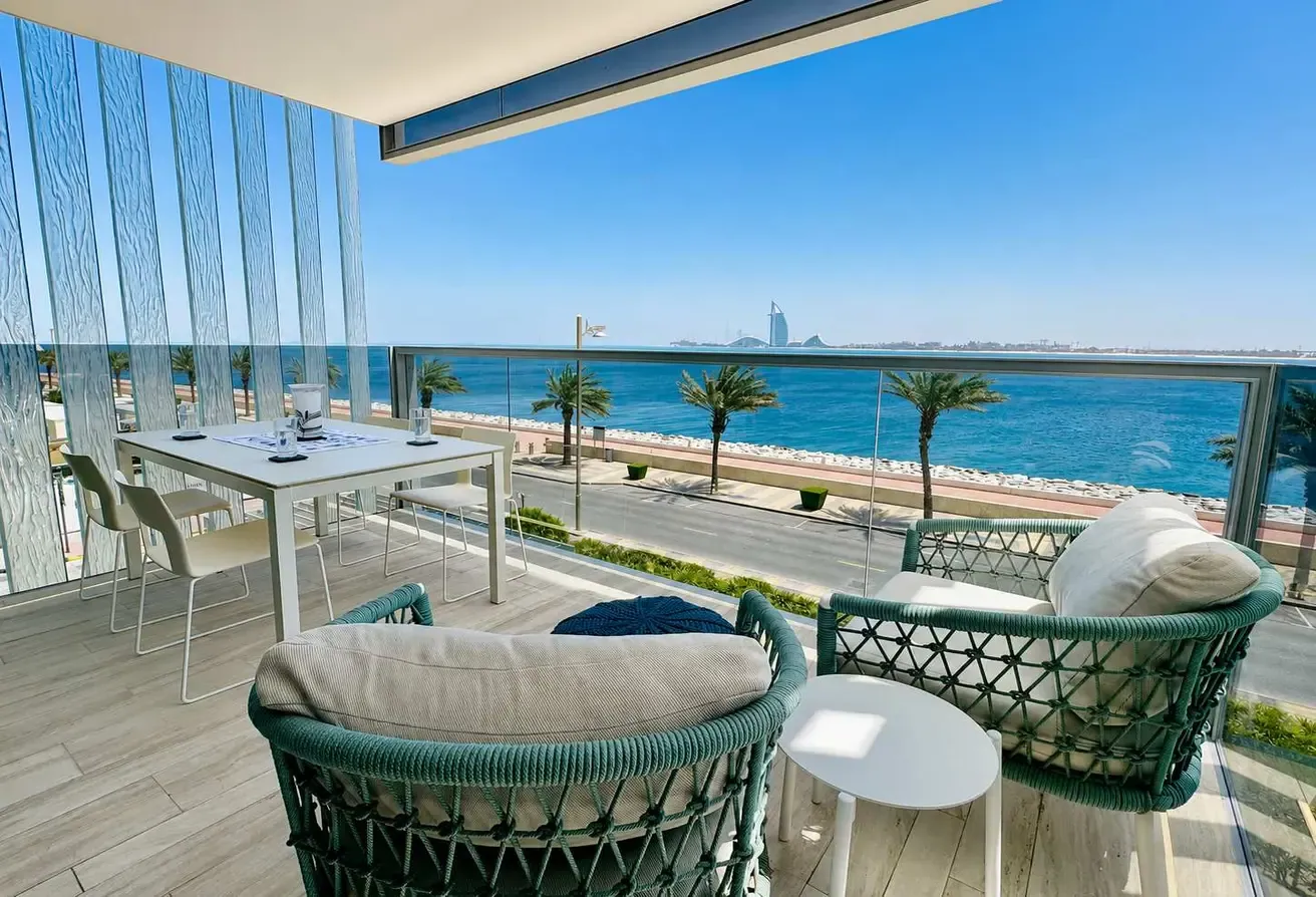Palm Jumeirah Luxury Apt w/Burj Al Arab Views