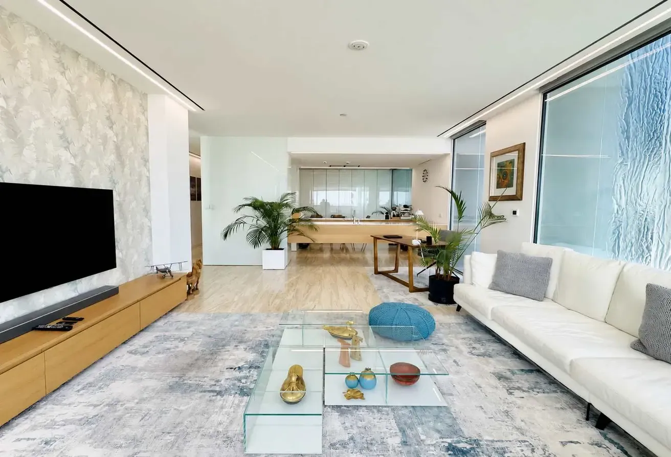 Palm Jumeirah Luxury Apt w/Burj Al Arab Views