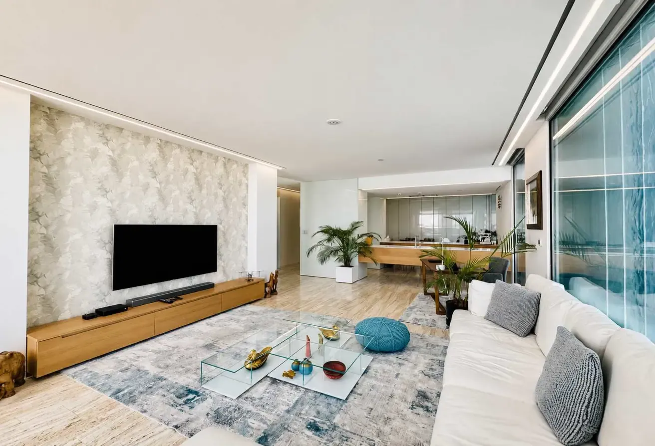Palm Jumeirah Luxury Apt w/Burj Al Arab Views