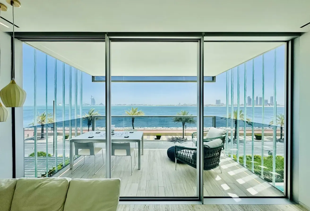 Palm Jumeirah Luxury Apt w/Burj Al Arab Views