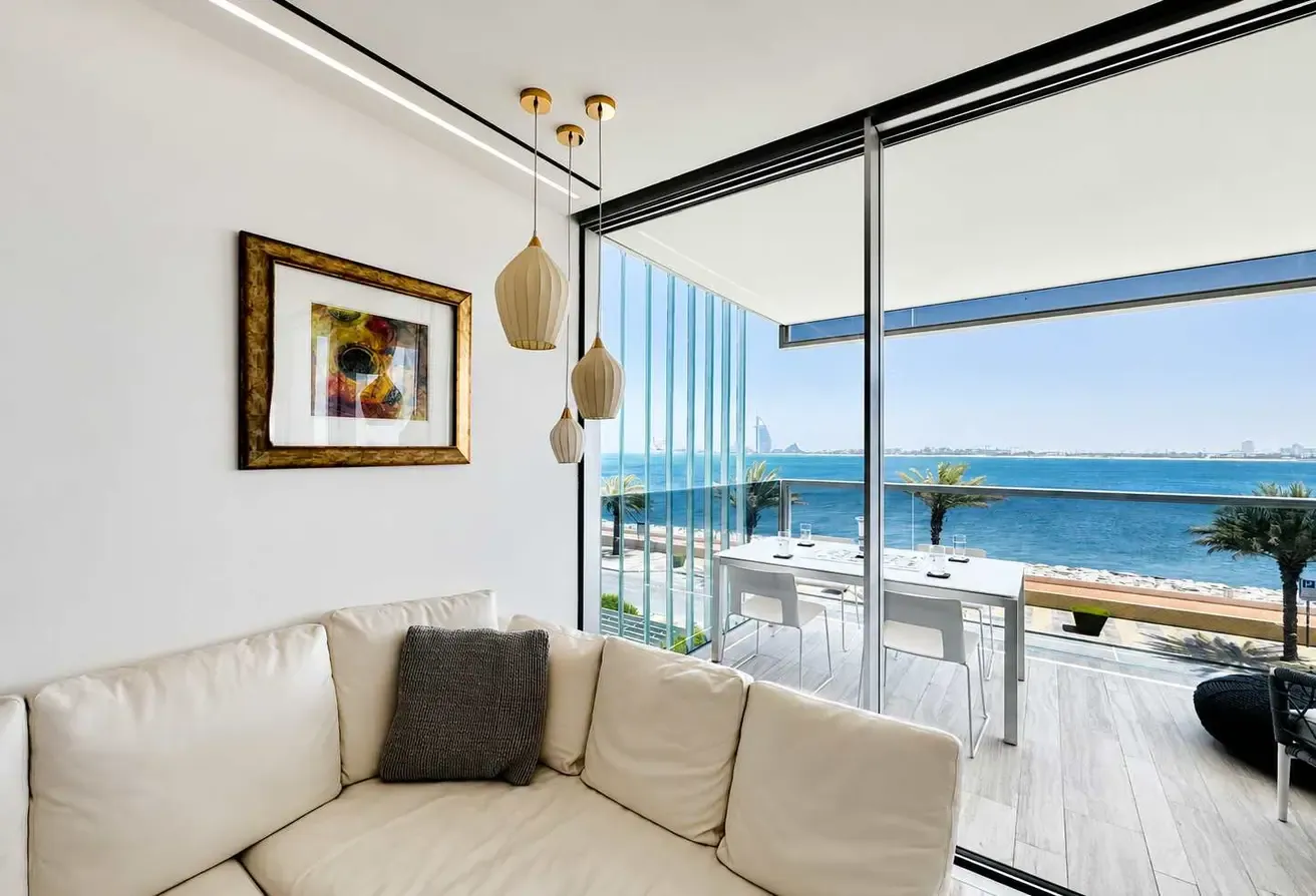 Palm Jumeirah Luxury Apt w/Burj Al Arab Views