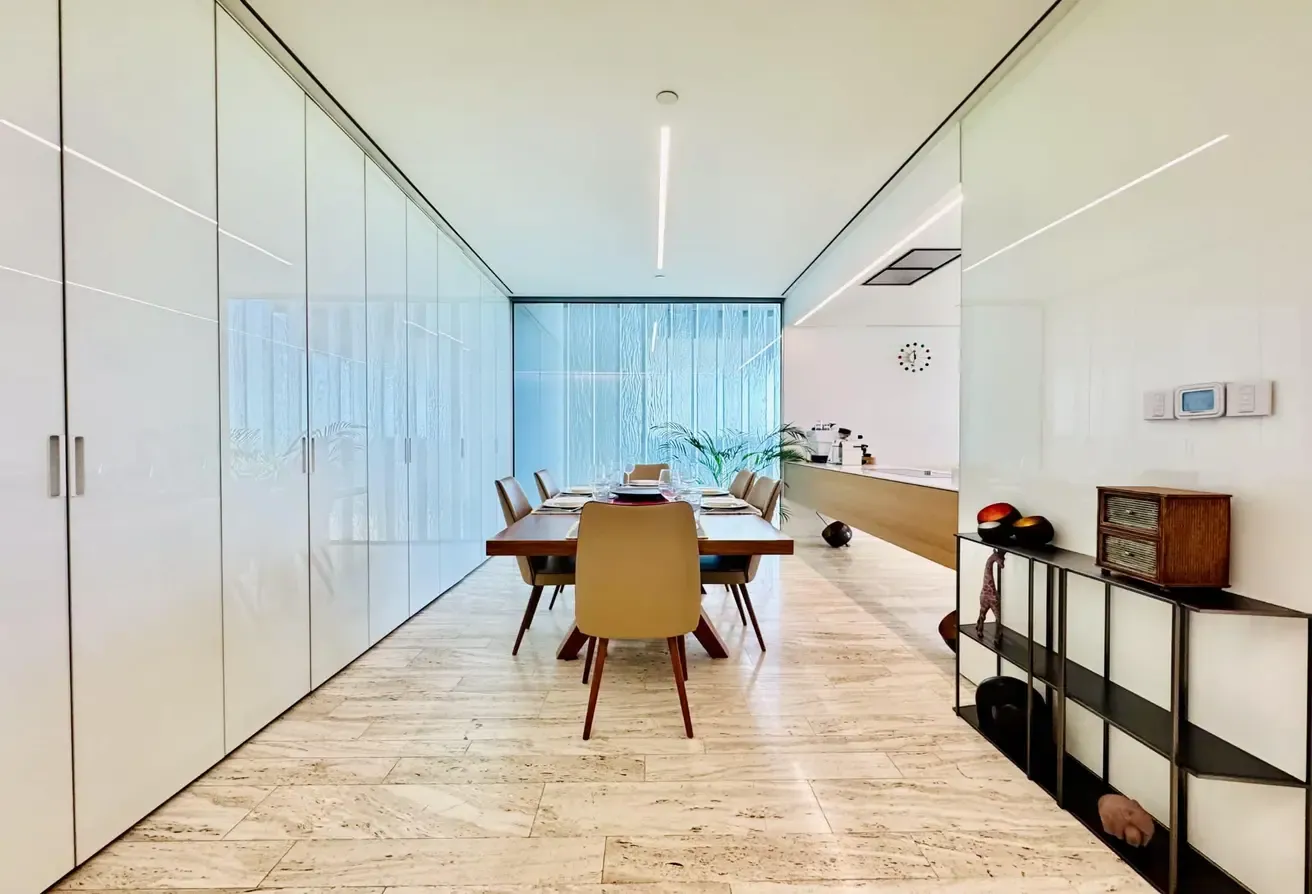 Palm Jumeirah Luxury Apt w/Burj Al Arab Views