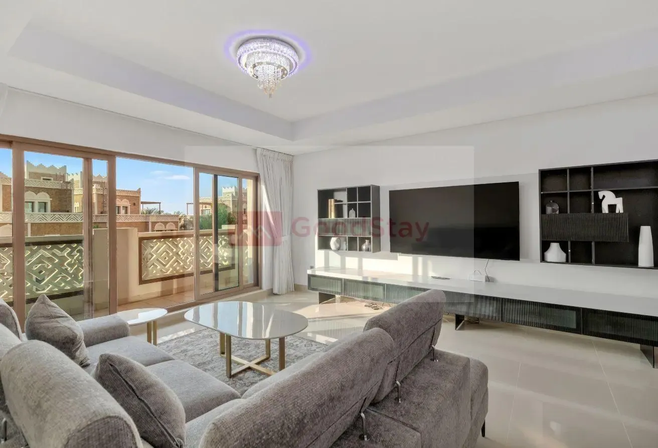 Stylish New 2BR w/Balcony, Pool&Beach Access