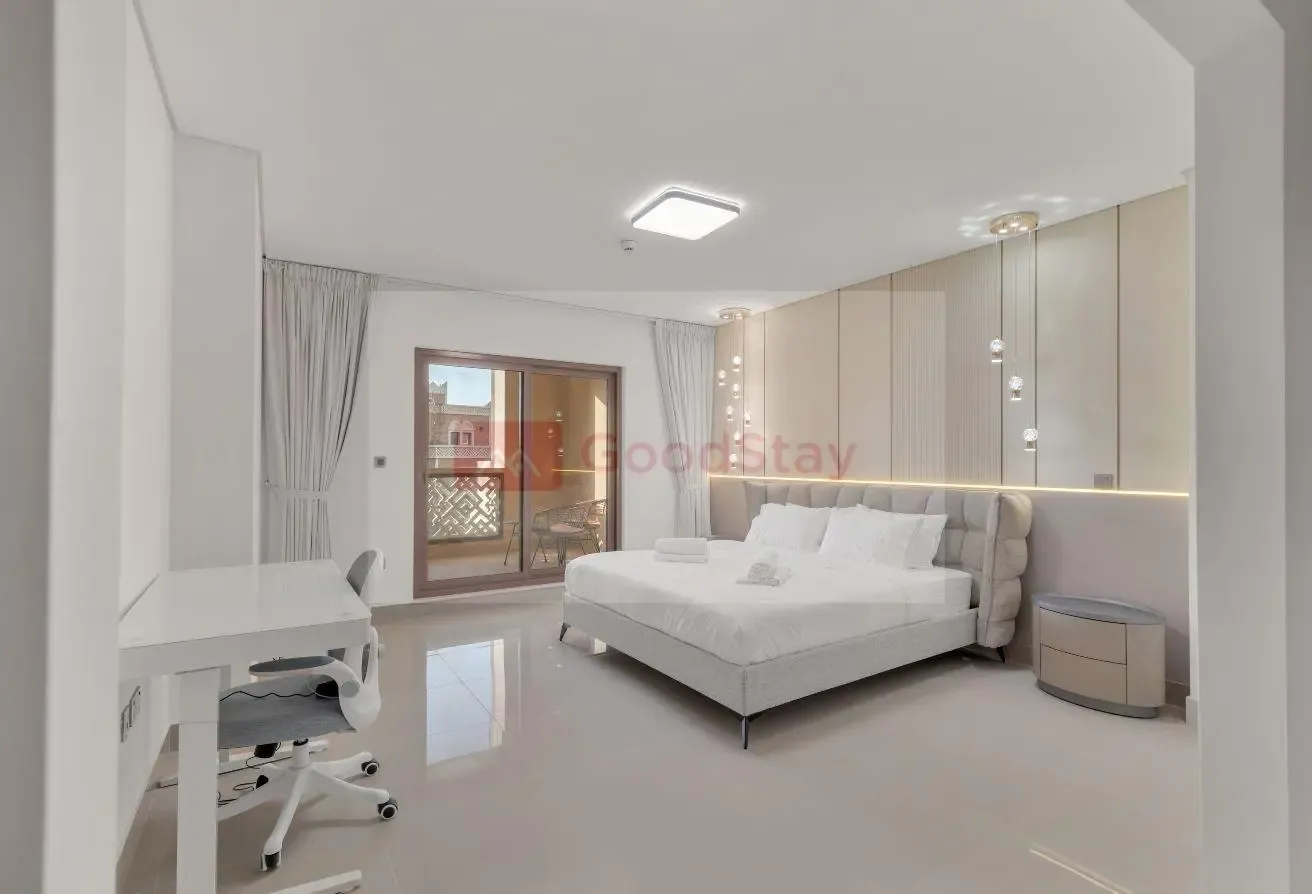 Stylish New 2BR w/Balcony, Pool&Beach Access