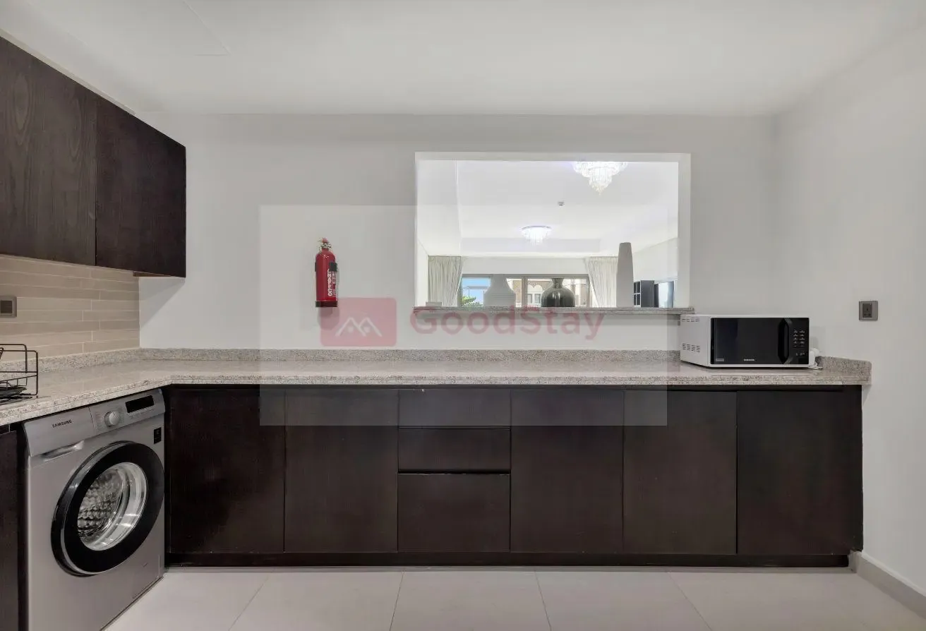 Stylish New 2BR w/Balcony, Pool&Beach Access