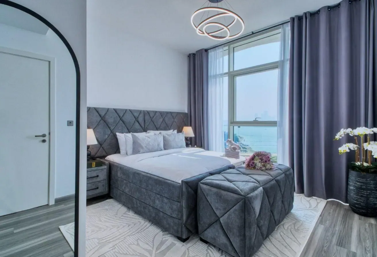 SUMMER OFFER - 2BR. Beachfront. BILLS included