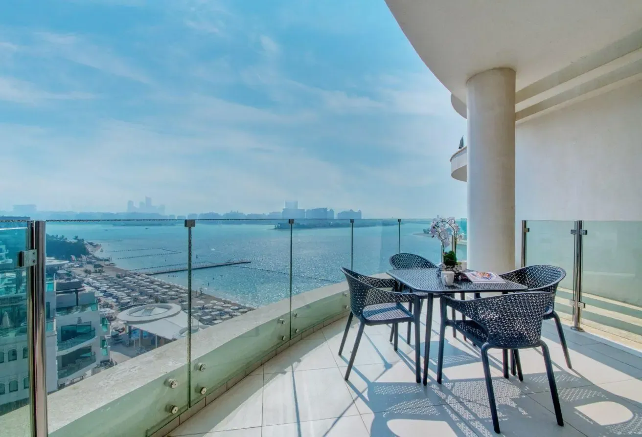 SUMMER OFFER - 2BR. Beachfront. BILLS included