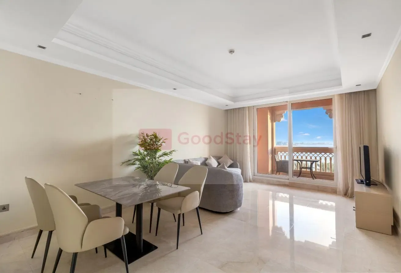 Spacious 2BR Seaview Balcony, Private beach&pool