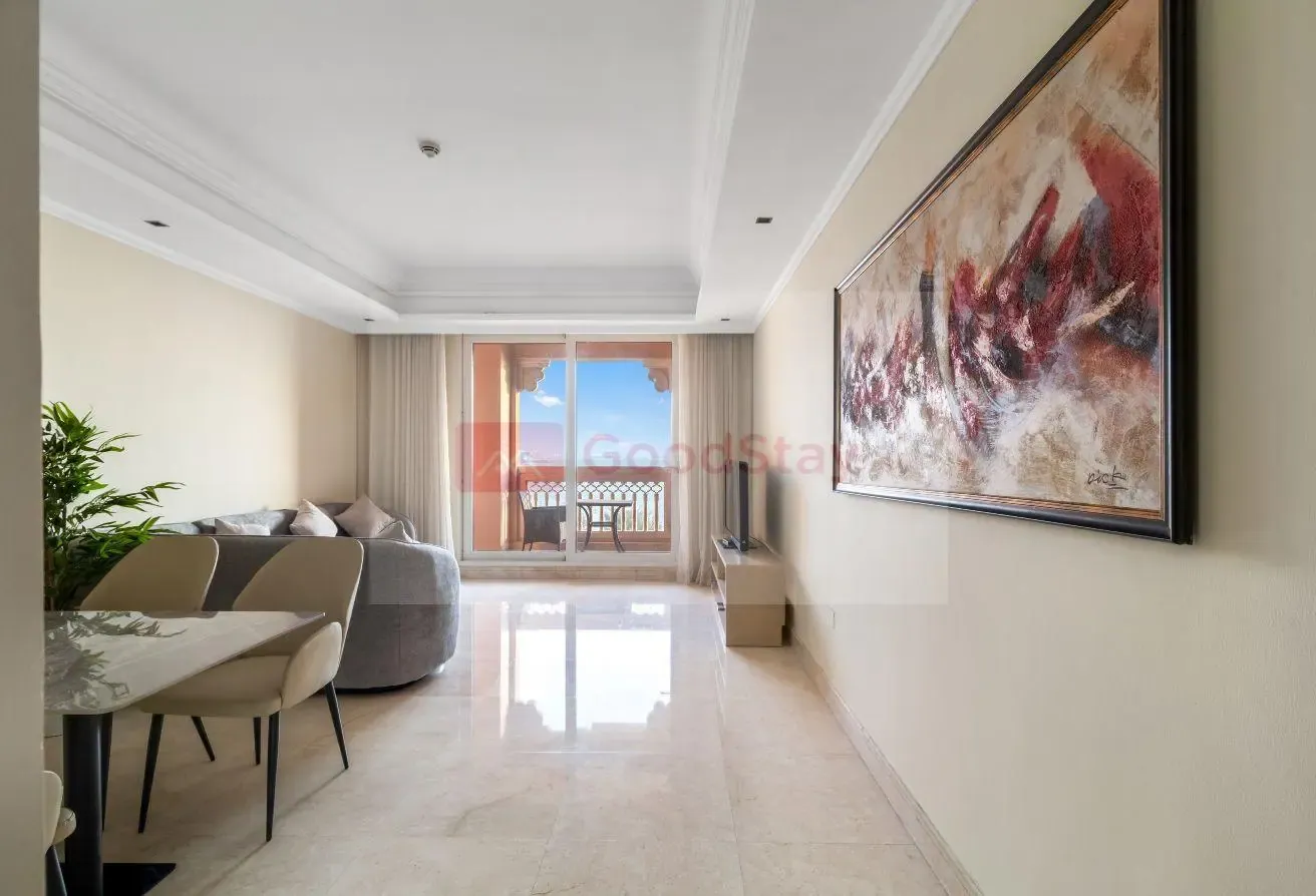 Spacious 2BR Seaview Balcony, Private beach&pool
