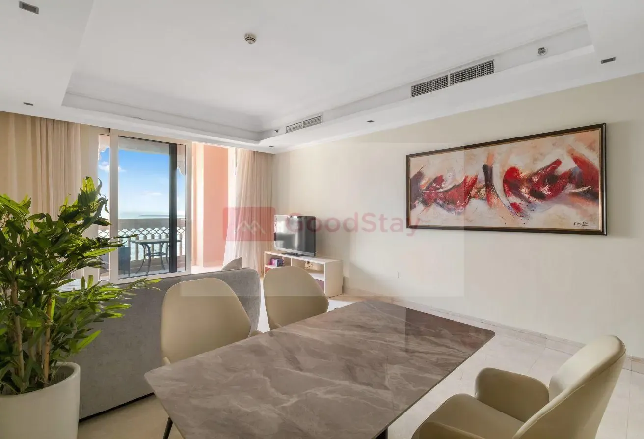 Spacious 2BR Seaview Balcony, Private beach&pool